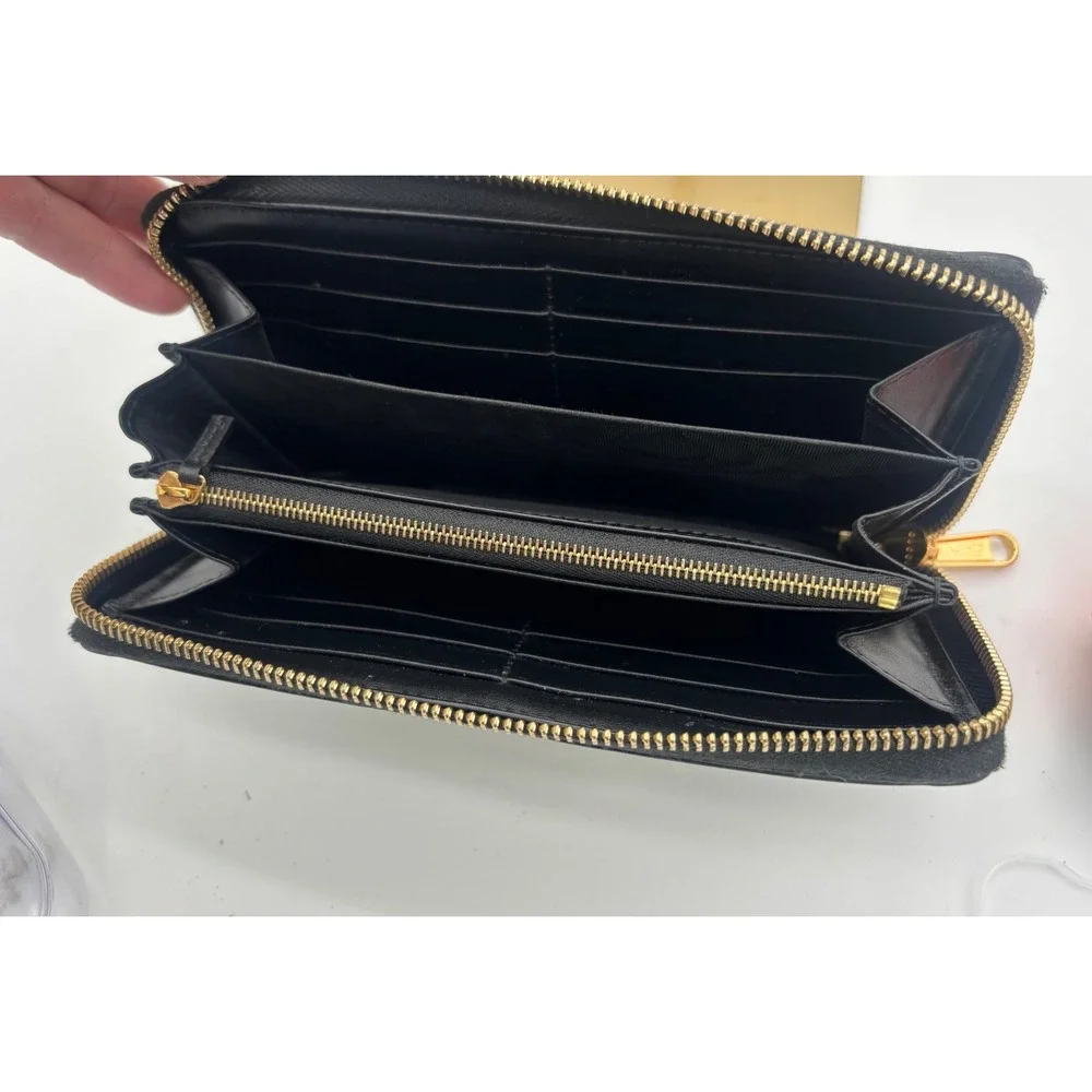 Gucci Zip Around Wallet Women's Black GG Matelasse Quilted Leather Gold Hardware